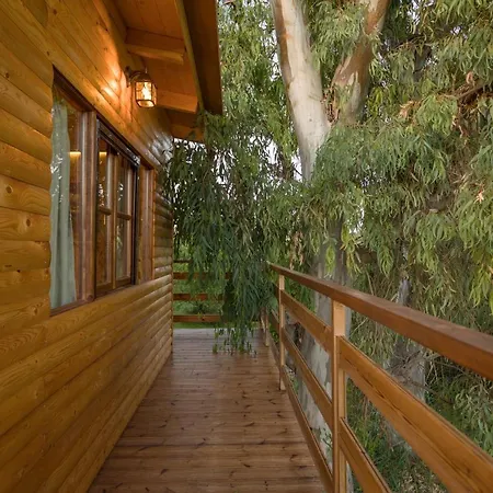 Alpstuga River Treehouse *