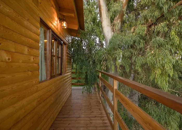 Alpstuga River Treehouse *