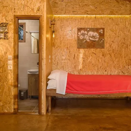 Domek alpejski River Treehouse Laganas