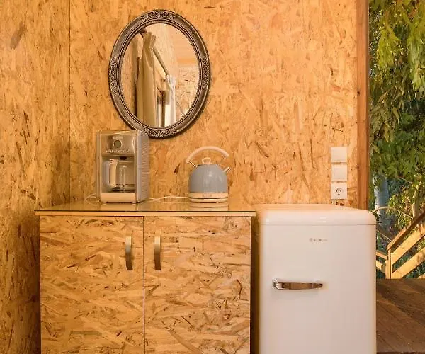 Chalet River Treehouse *